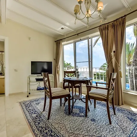 Villa Estrella En Calpe カルプ